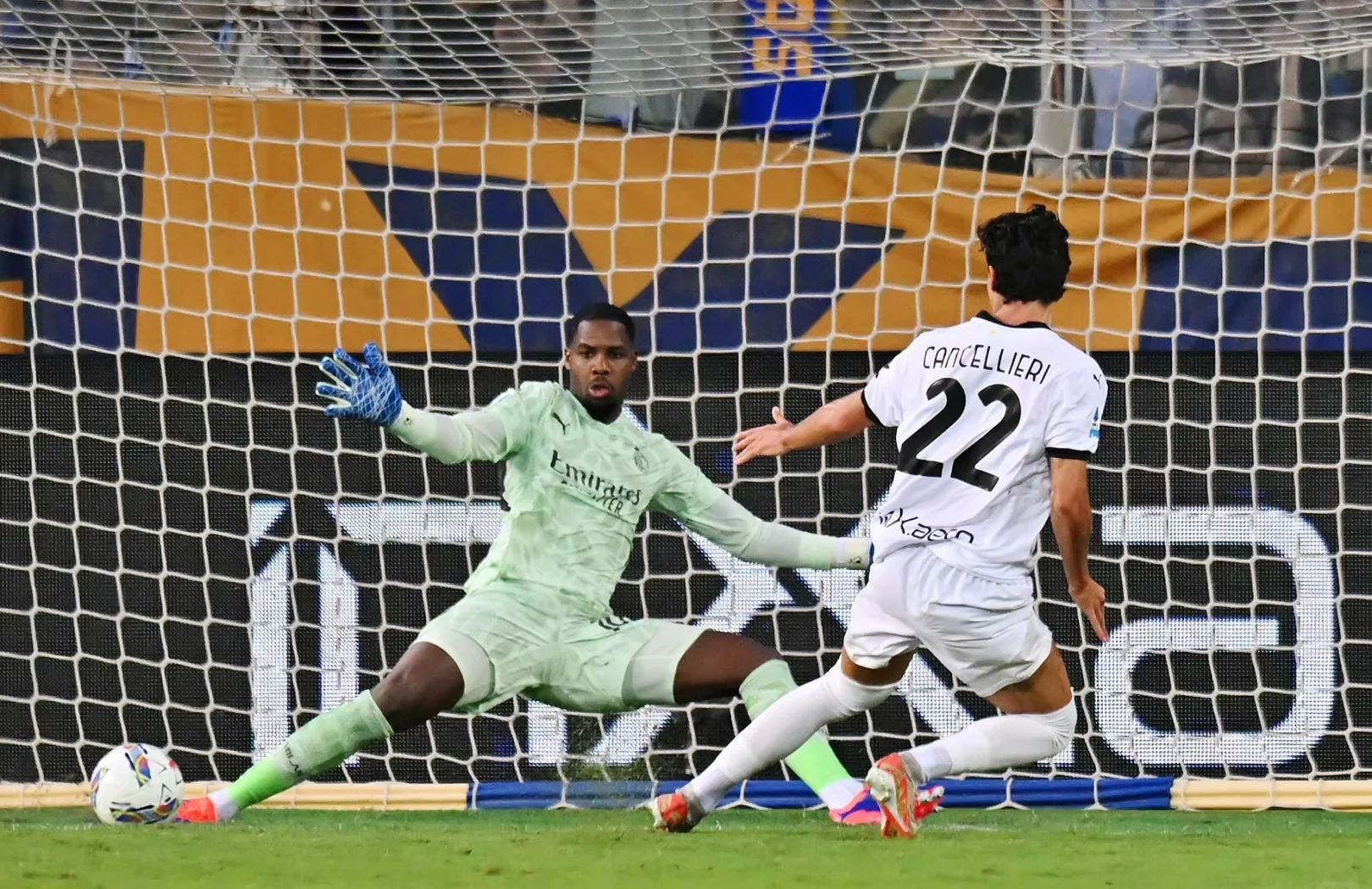 包含意大利豪门国际米兰战败，意甲领先优势缩小的词条